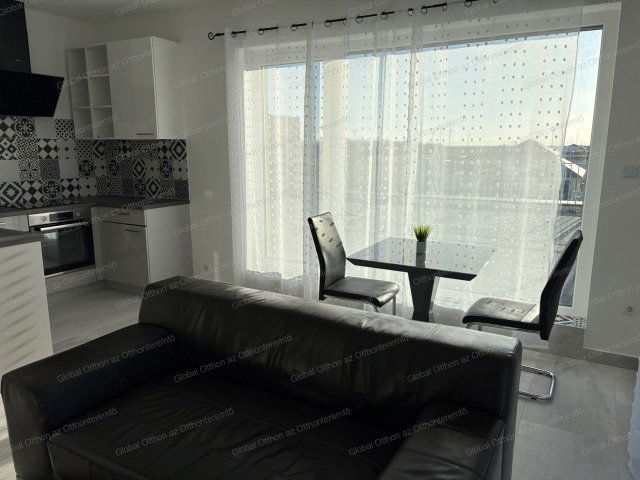 Eladó téglalakás, Levélen 55 M Ft, 2 szobás