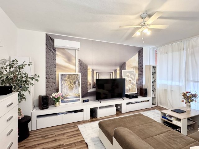 Eladó panellakás, Egerben 38 M Ft, 2 szobás