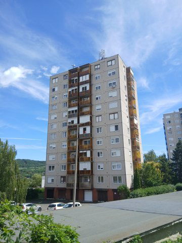 Eladó panellakás, Salgótarjánban 17.5 M Ft, 1+2 szobás