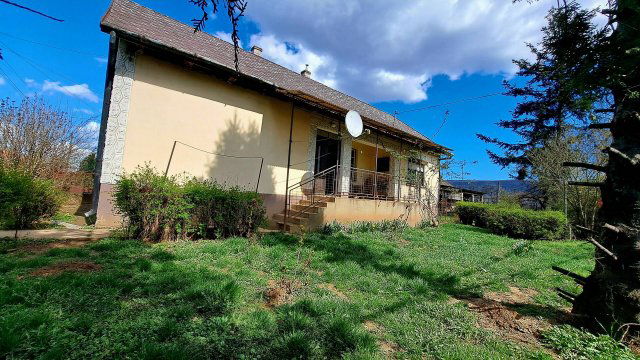 Eladó családi ház, Göncön 27 M Ft, 3 szobás