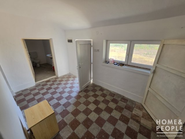 Eladó családi ház, Pusztamérgesen 18 M Ft, 2 szobás