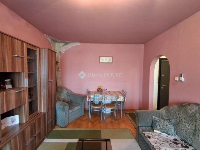 Eladó panellakás, Miskolcon 25 M Ft, 2 szobás