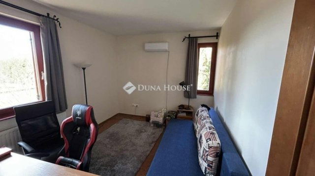 Eladó családi ház, Kecskeméten 172 M Ft, 5 szobás