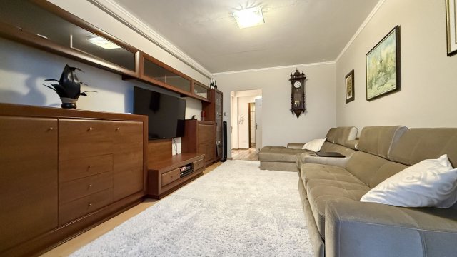 Kiadó panellakás, albérlet, Debrecenben 395 E Ft / hó, 3 szobás