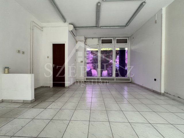 Eladó üzlethelyiség, Pécsett 13 M Ft / költözzbe.hu