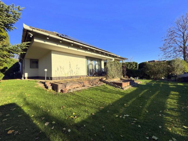 Eladó családi ház, Fóton 229 M Ft, 9 szobás