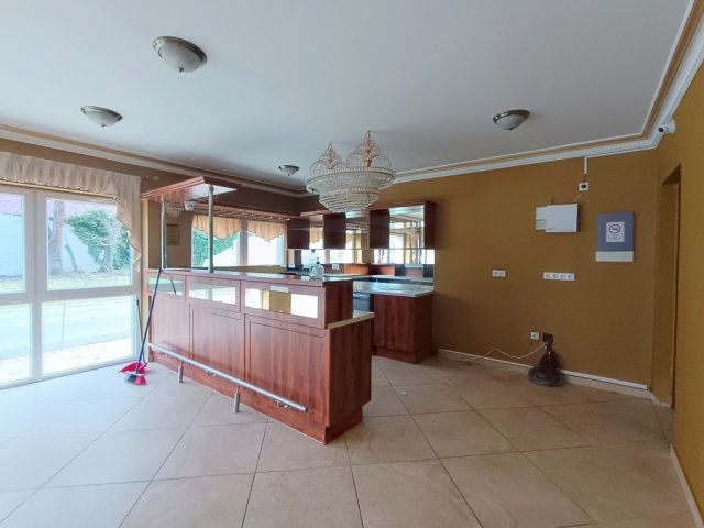 Kiadó üzlethelyiség, Nyíregyházán 400 E Ft / hó, 1 szobás