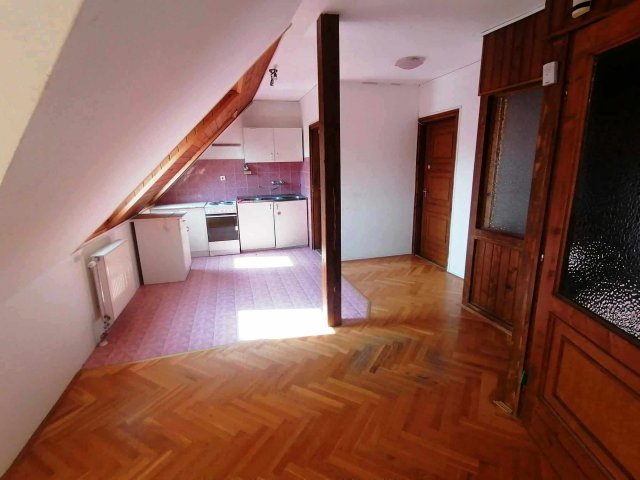 Eladó téglalakás, Pécsett 59.99 M Ft, 3 szobás