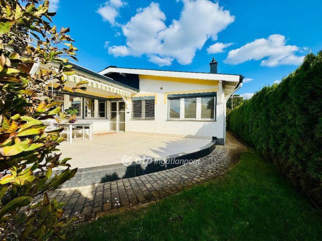 Eladó családi ház, Debrecenben 159 M Ft, 4 szobás