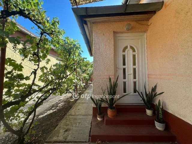 Eladó családi ház, Kunágotán 13.2 M Ft, 4 szobás