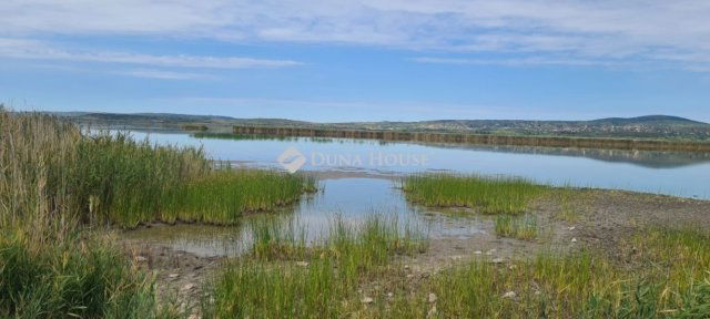 Eladó nyaraló, Gárdonyban 24.9 M Ft, 3 szobás