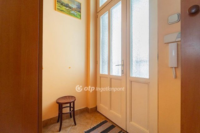 Eladó téglalakás, Budapesten, VI. kerületben 134.9 M Ft