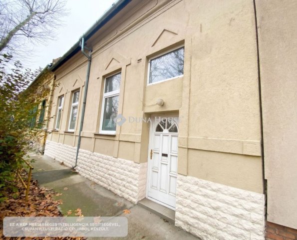 Eladó családi ház, Kecskeméten 39.9 M Ft, 2 szobás
