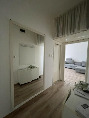 Eladó téglalakás, Komlón 26 M Ft, 2 szobás