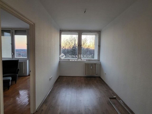 Eladó panellakás, Budapesten, XV. kerületben 64 M Ft, 2 szobás