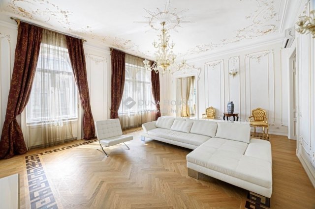 Eladó téglalakás, Budapesten, VI. kerületben 283.61 M Ft