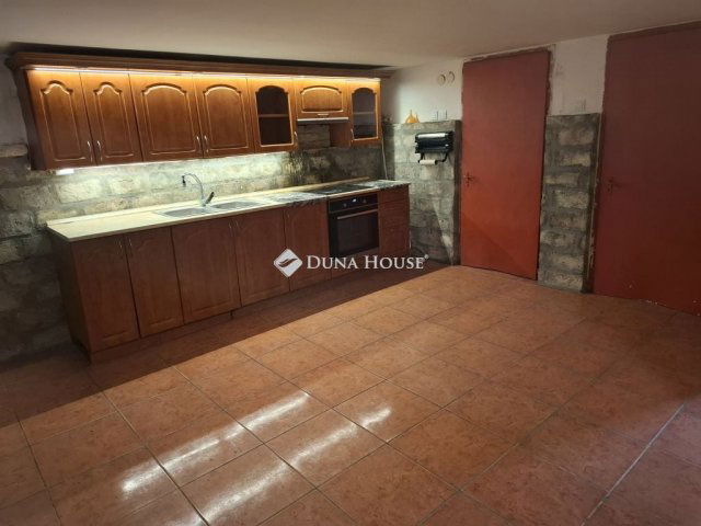 Eladó nyaraló, Szegeden, Izsóp utcában 43 M Ft, 1+1 szobás