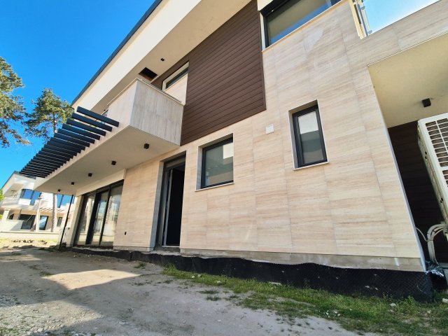 Eladó családi ház, Siófokon, Baross Gábor utcában 230 M Ft