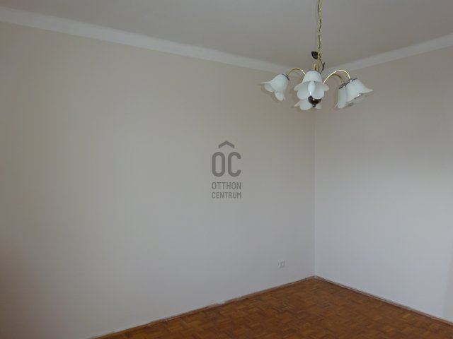 Kiadó téglalakás, albérlet, Tatán 150 E Ft / hó, 2 szobás