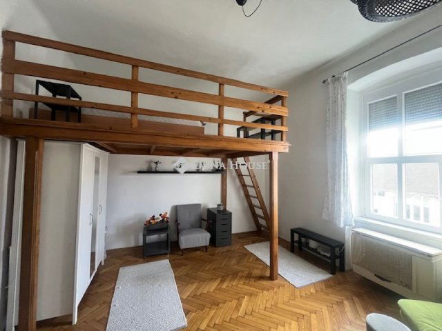 Eladó téglalakás, Pécsett, Somogyi Béla utcában 38.9 M Ft