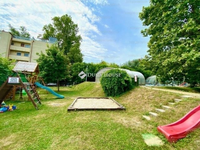 Eladó téglalakás, Budapesten, III. kerületben 200 M Ft, 4 szobás