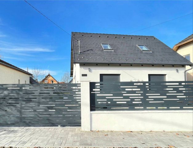 Eladó családi ház, Szigetszentmiklóson 127 M Ft, 3 szobás