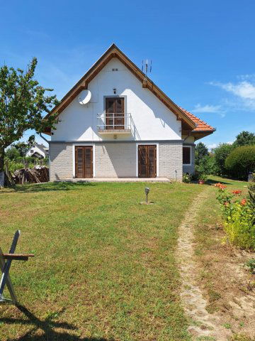 Eladó családi ház, Kőröshegyen 199 M Ft, 3 szobás