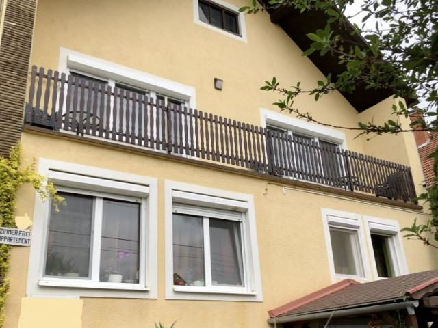 Eladó családi ház, Hévízen 99.9 M Ft, 6 szobás