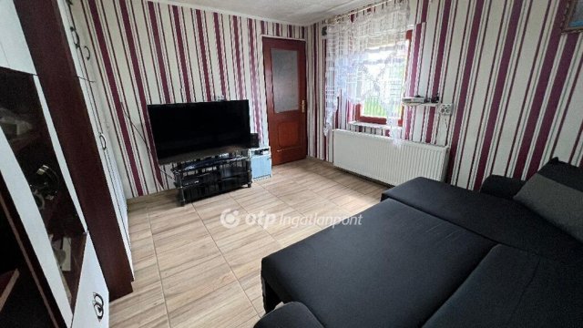 Eladó családi ház, Miskolcon 24.5 M Ft, 1 szobás