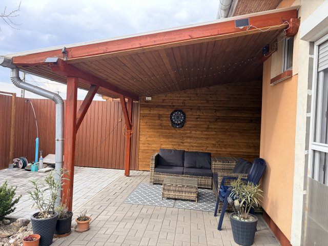 Eladó ikerház, Domaszéken 89.7 M Ft, 4 szobás