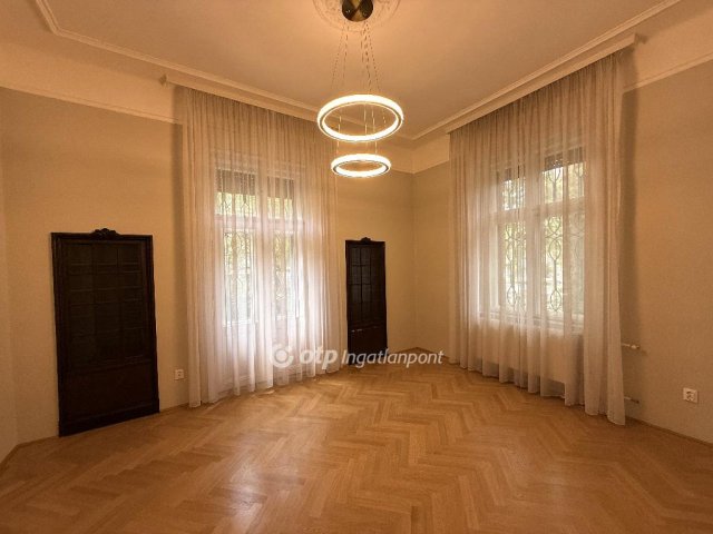 Eladó téglalakás, Budapesten, VI. kerületben 189.75 M Ft