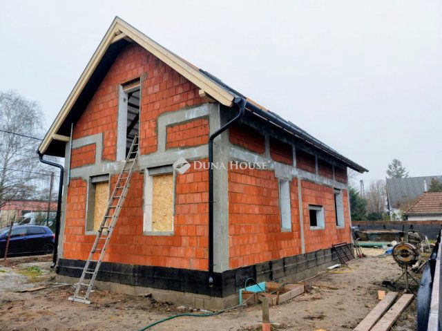 Eladó családi ház, Gödön 119 M Ft, 4 szobás