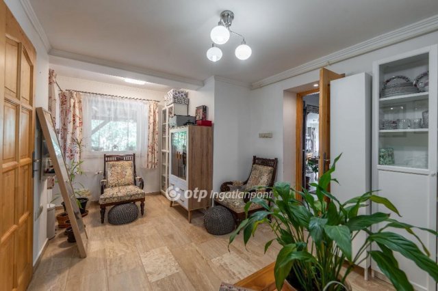 Eladó családi ház, Velencén 179.9 M Ft, 4 szobás