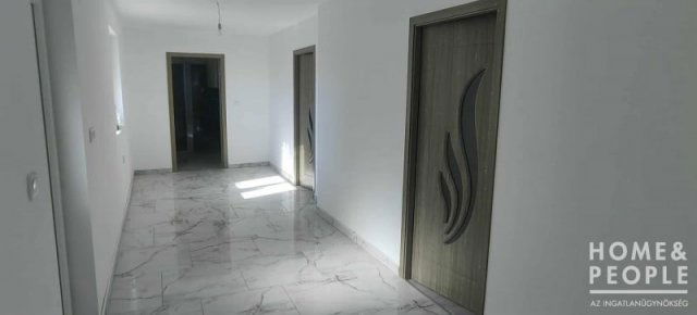 Eladó családi ház, Kübekházán 49.99 M Ft, 4 szobás