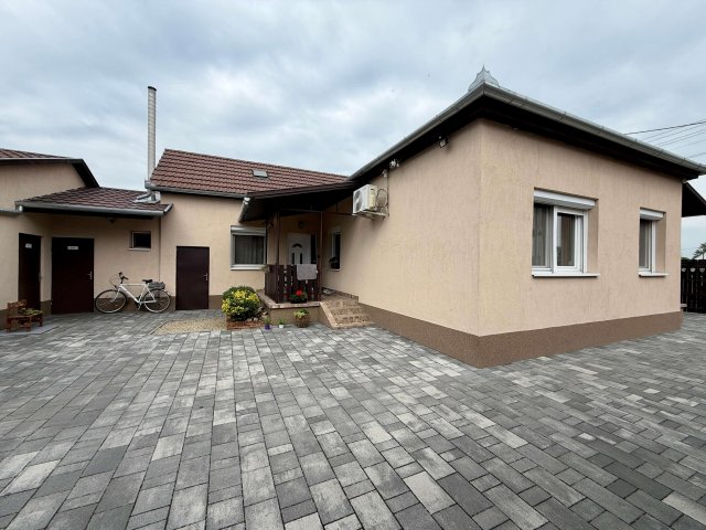 Eladó ipari ingatlan, Törtelen 95 M Ft, 3 szobás
