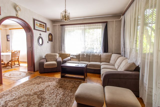 Eladó családi ház, Gödöllőn 159.9 M Ft, 5+1 szobás