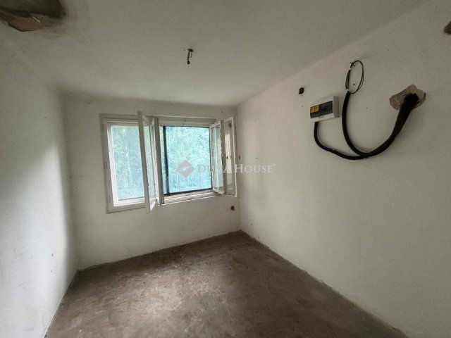 Eladó családi ház, Abaligeten 24.9 M Ft, 3 szobás