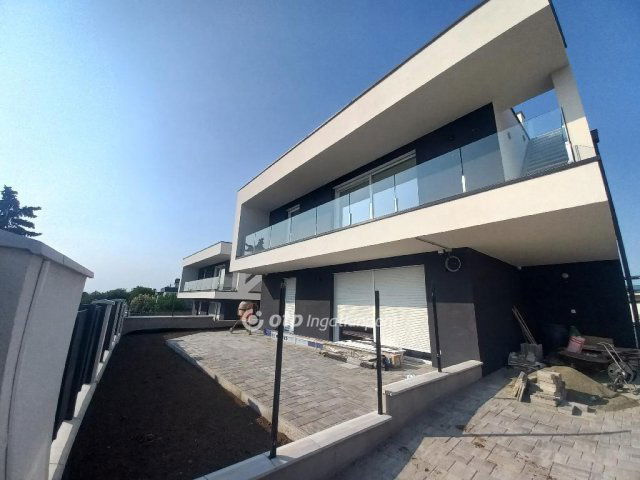 Eladó téglalakás, Budapesten, XVII. kerületben 92.9 M Ft