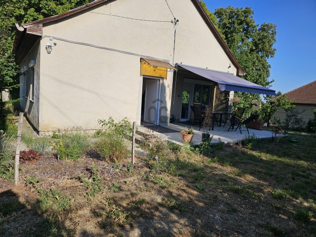 Eladó családi ház, Karádon 35.99 M Ft, 3 szobás