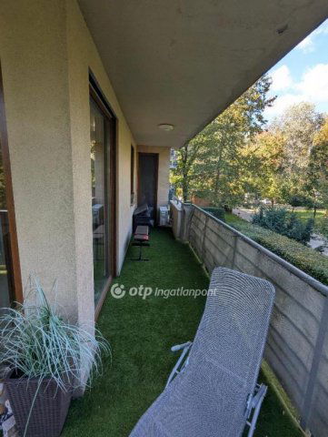 Eladó téglalakás, Budapesten, III. kerületben 148 M Ft, 3 szobás