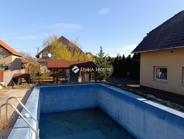 Eladó családi ház, Veresegyházon 145 M Ft, 5 szobás