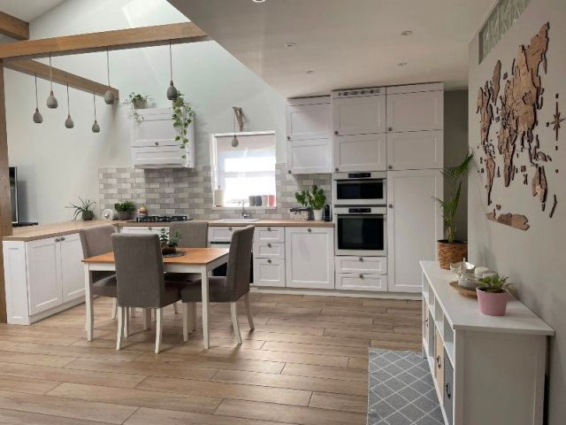 Eladó családi ház, Csömörön 198.8 M Ft, 4 szobás