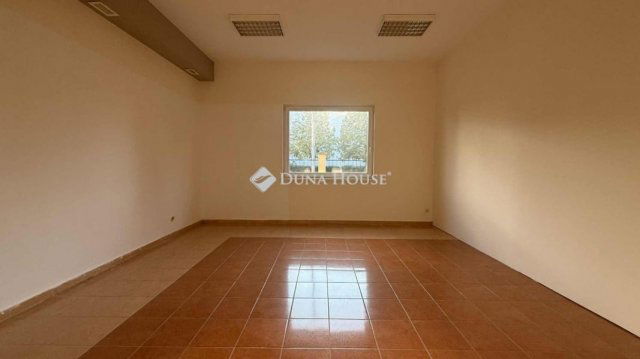 Eladó családi ház, Szombathelyen 275 M Ft, 3 szobás