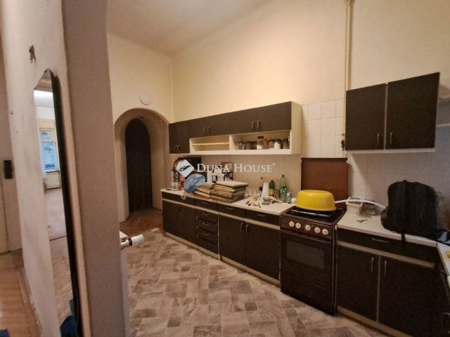 Eladó téglalakás, Budapesten, VII. kerületben 90 M Ft, 4 szobás