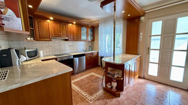 Eladó családi ház, Ecséden 64.9 M Ft, 4 szobás