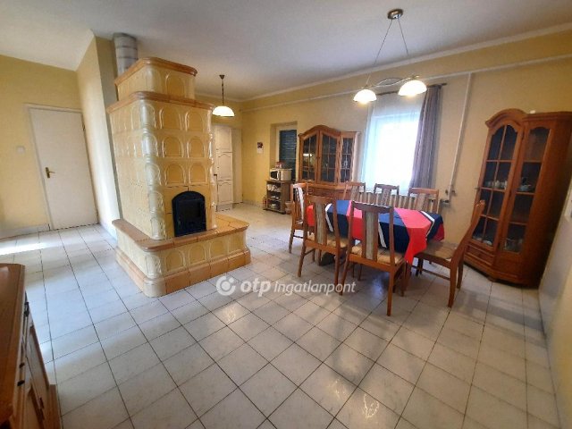 Eladó családi ház, Lajosmizsén 53 M Ft, 3+1 szobás