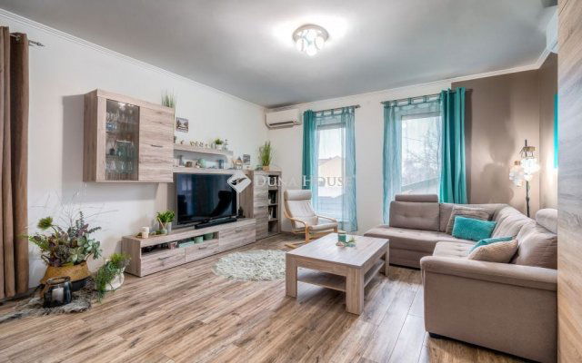 Eladó családi ház, Szigetszentmiklóson 119.9 M Ft, 4 szobás