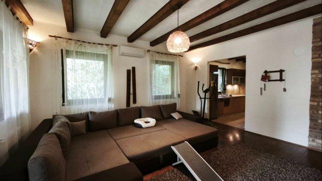 Eladó családi ház, Délegyházán 139 M Ft, 5 szobás