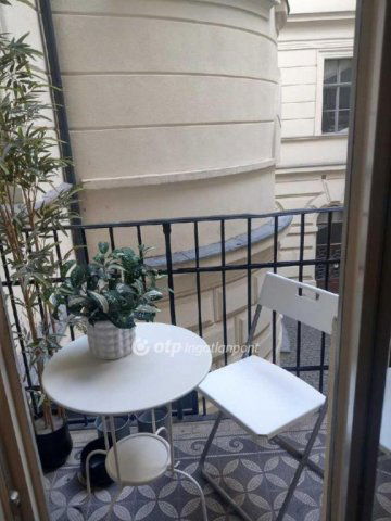 Eladó téglalakás, Budapesten, VI. kerületben 122 M Ft