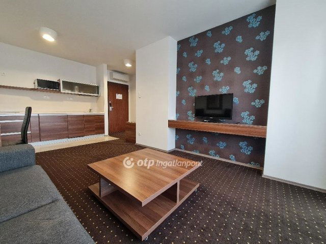 Eladó téglalakás, Hajdúszoboszlón 48.9 M Ft, 1+1 szobás